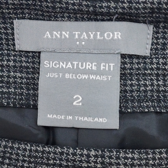 Ann Taylor Black and Gray Herringbone Trouser Pants, Size 2 - Picture 5 of 8